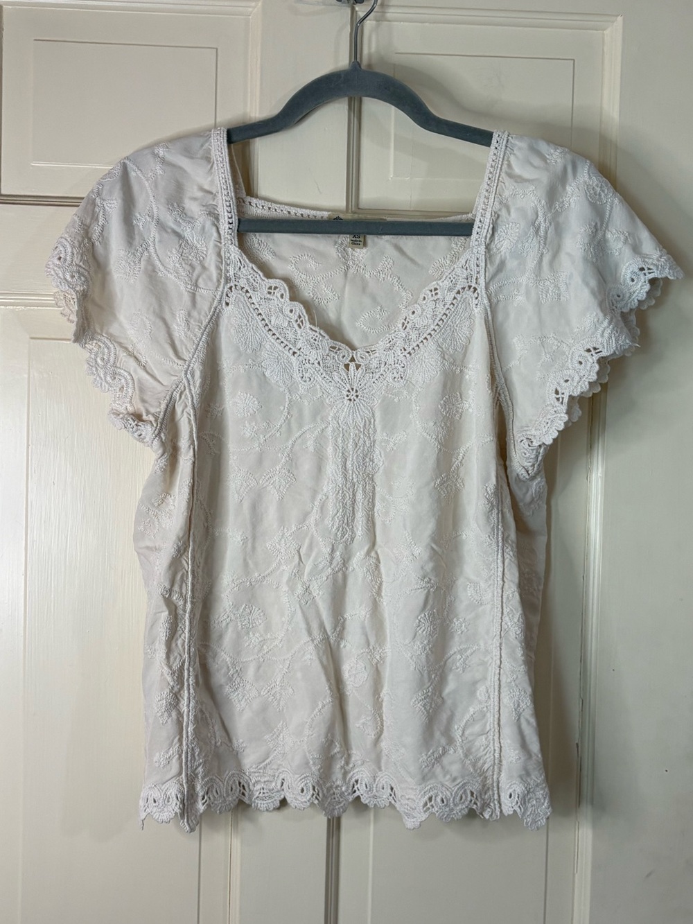 Democracy Boho Chic  Embroidered Bell Sleeve Blouse Cream White Size XS
